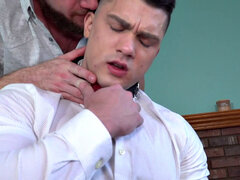 Muscled hunk enjoys barebacking his hairy asshole