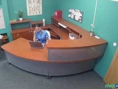 Avsugning, Doggystyle, Fingering, Handjobb, Kontor, Pov, Rimjobb, Voyeur