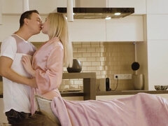 Iso kulli, Blondi, Suihinotto, Poikaystävä, Syväkurkku, Käsihoito, Teini, Tissit