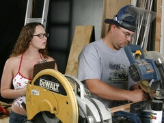 18, Stor stjärt, Stor kuk, Stora tuttar, Avsugning, Brunett, Doggystyle, Mager