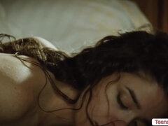 Røvslikning, Babe, Stor røv, Store bryster, Brunette, Lesbisk, Slikning, Onani