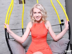 Zadok, Blondína, Kuřba, Honění, Stripping, Tetovanie, Teenka, Kozičky