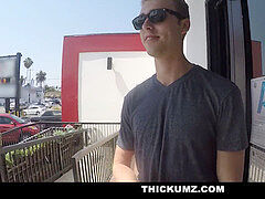 Большая жопа, Большой член, Милф, Подглядывание