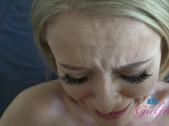 Leie, Grosser arsch, Blondine, Blasen, Handjob, Zierlich, Pov, Rasiert