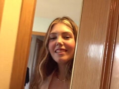 18, Tyłek, Duży tyłek, Blondynka, Obciąganie, Wytrysk, Wielorasowy, Pornstars