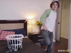 Брюнетки, Измена, Парочка, Волосатые, Милф, Пирсинг, Киски, Короткая стрижка