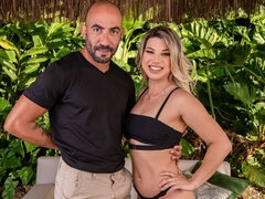 Anaal, Grote kont, Grote lul, Grote mammen, Blond, Hondjeshouding, Mager, Tiener