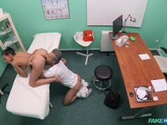 Americano, Chica, Verga grande, Médico, Sexo duro, Lamidas, Oficina, Coño