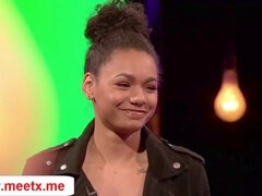 Hatalmas hátsó, Meztelen