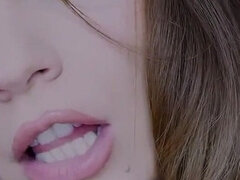 Amatéri, Kuřba, Tvrdé kecy, Femdom, Milenka, Orgazmus, Sólo, Tetovanie