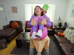 Ασιάτης, Κώλος, Πίπα, Μελαχροινή, Πούτσος, Μαλακία, Μικρούλης, Ισπανικό