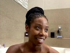 Amatéri, Zadok, Veľký zadok, Veľké kozy, Masturbácia, Milf  mčbp, Sólo