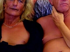 Enthousiasteling, Stel, Ladyboy, Ondergoed, Masturbatie, Rijpe lesbienne, Webcamera