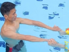 Sensual body massage in water: Discover the art of floating relaxation