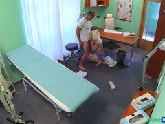 Avsugning, Doktor, Doggystyle, Handjobb, Slick, Kontor, Uniform, Voyeur