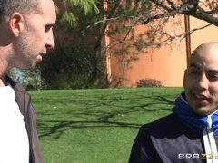 Blondýna, Přírodní prsa, Realita, Teenka