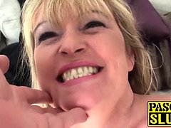 Stora tuttar, Avsugning, Knubbig, Hardcore, Milf, Fitta, Grov, Slampa