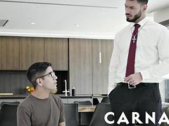 Κώλο γλείψιμο, Μεγάλος πούτσος, Πίπα, Μελαχροινή, Μαλακία με το δάχτυλο για γυναίκες, Χασκογελώντας, Ομοφυλόφιλος, Λατίνα