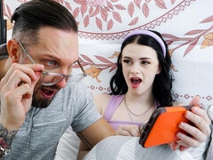 18, Stor pik, Pik sutte, Brunette, Hundestilling, Naturlige bryster, Teenager, Bryster