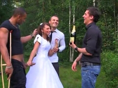 Kukk suging, Brunette, Sperm skott, Gruppesex, Gruppe, Hardcore, Utendørs, Offentlig