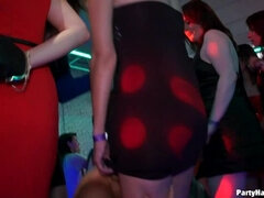 Schwarz, Blondine, Blasen, Bekleidet, Gruppe, Leder, Party, Swingers