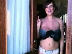 Plaża, Duży tyłek, Duże cycki, Bikini, Brunetka, Nagość, Nagi, Na wolnym powietrzu
