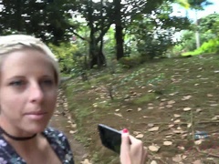 Amaterji, Plaža, Fafanje, Prvoosebno snemanje seksa, Muco, Obrito, Kratki lasje, Joške