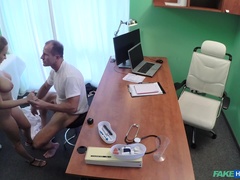 Amateur, Sucer une bite, En levrette, Léchez, Infirmière, Bureau, Nénés, Uniforme