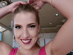 Smokin Hot Jewelz Blu Gets Fucked Hard By her Gym Friend