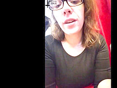 Brunetka, Femdom, Brýle, Ponížení