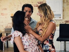 18, Amerikansk, Store bryster, Lækker, Familie, Behåret, Mor jeg gerne vil kneppe, Mor