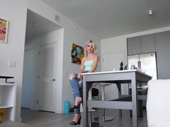 Blondinka, Fafanje, Hardcore, Prvoosebno snemanje seksa