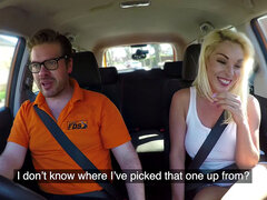 Suihinotto, Auto, Takaapäin, Naamallinen, Käsihoito, Ulkona, Tissipano