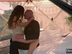 Brunetka, Wytrysk, Głebokie gardło, Twarzowy, Palcówka, Lizanie, Cipka, Jazda konna