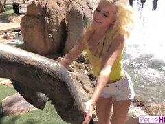 Blond, Kukk suging, Sperm skott, Hd, Slikking, Orgasme, Petite, Skrikende