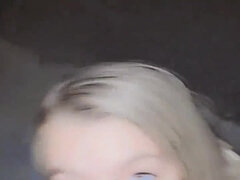 Blondin, Avsugning, Snopp, Milf, Offentlig, Suger