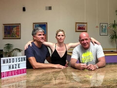 Amatőr, Szőke, Cumizás, Szőrös, Természetes mellek, Filigrán alkatú, Vékony, Begyek