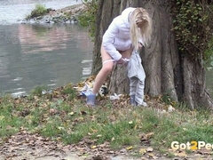 Amatéri, Blondína, Žena, Hd, Vonku, Pissing, Sólo, Syn