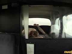 Amaterji, Lizanje anusa, Avto, Zunanji izliv, Lizanje, Zunaj, Prvoosebno snemanje seksa, Muco