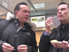 Szőke, Cumizás, Fehérnemű, Örömlány, Valóság