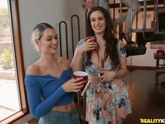 Amatéři, Zadek, Ložnice, Blondýna, Péro, Na pejska, Vyholené, Tetování