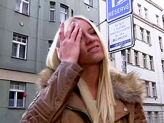 Blondynka, Obciąganie, Lizanie, Mamuśka, Biuro, Tabu, Nastolatki, Cycki