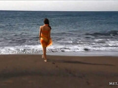 Babe, Zunaj, Erotika