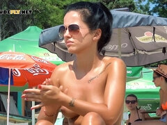 Amatööri, Ranta, Blondi, Nudisti, Ulkona, Teini, Tissit, Tirkistelijä