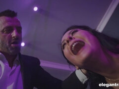 Velké péro, Velké kozy, Dávení penisem, Na pejska, Dvojitá penetrace, Hd, Mmž, Pornstars