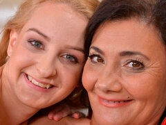 Piękne grube kobiety, Duży tyłek, Sukienka, Palcówka, Całować, Masturbacja, Mamuśka, Odpędzanie