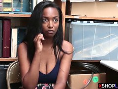 Afrikanisch, Hinterzimmer, Grosse titten, Geschnappt, Polizei, Bestrafung, Realität, Uniform