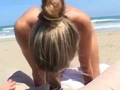 In den arsch, Strand, Blondine, Blasen, Aufs gesicht abspritzen