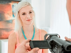 Rumpa, Blondin, Avsugning, Doggystyle, Handjobb, Tonåring, Tuttar