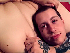 Gros cul, Sucer une bite